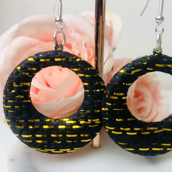 Jewelry - Cute Lightweight Handcrafted Black & Gold Glitter Hoops - Gorgeous Jewellery